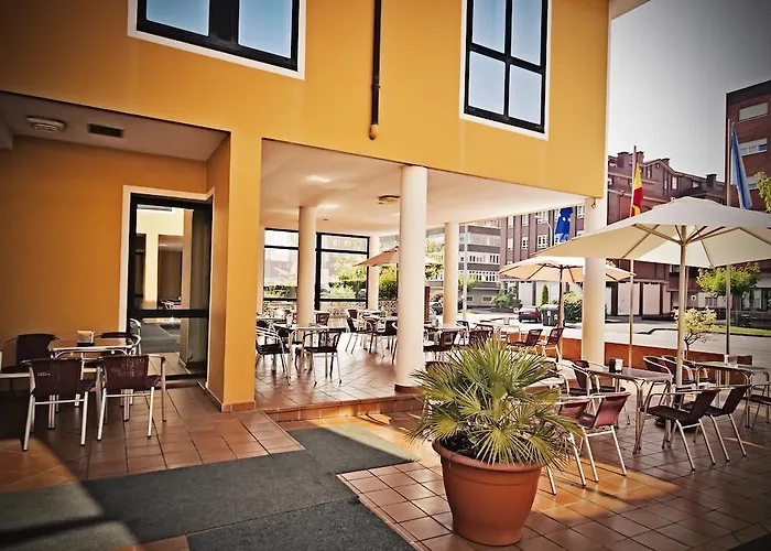 Piedras بيدراس بلانكاس